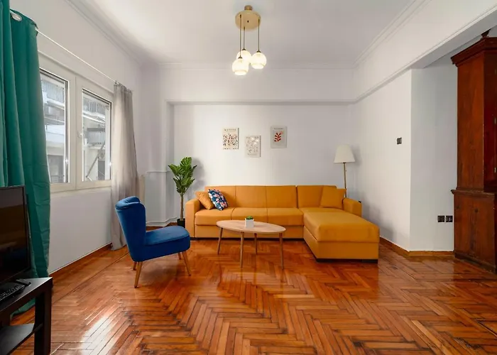 Spacious 2Bd Apartment Next To Athens Archeological Museum